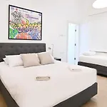 Chic 2Br Apartment Close To The Beach By Holyguest