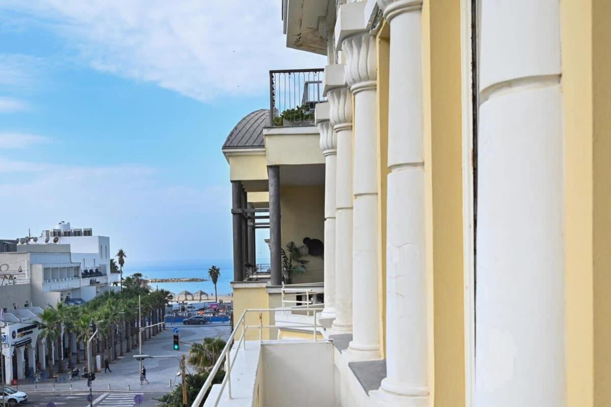 Chic 2br Close To The By Holyguest * Tel Aviv